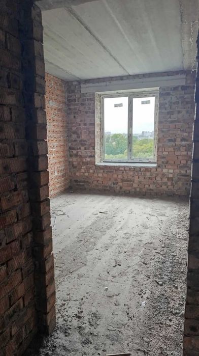 Продається видова 1 к.квартира - Декабристів!