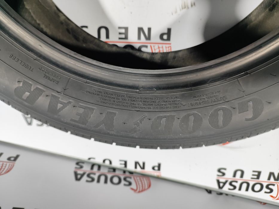 2 pneus semi novos 225-55R19 99v  Good Year - Oferta dos Portes