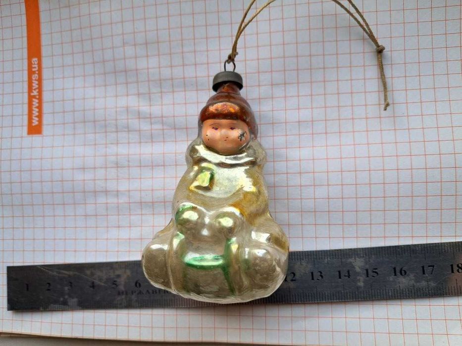 Мальчик на санках, ел.игрушка СССР