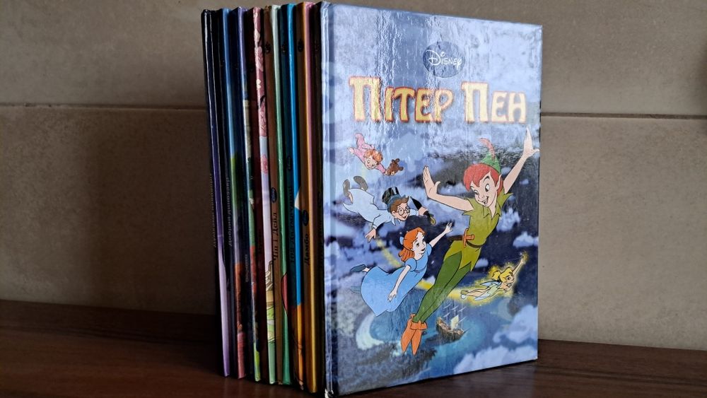 Дитячі книги Діснея.