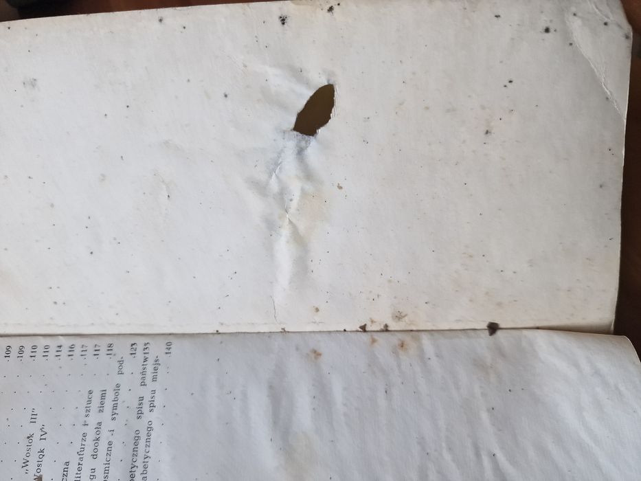 Ksiazki o filatelistyce, znaczkach "Znaczek bawi" i "Podbój kosmosu""