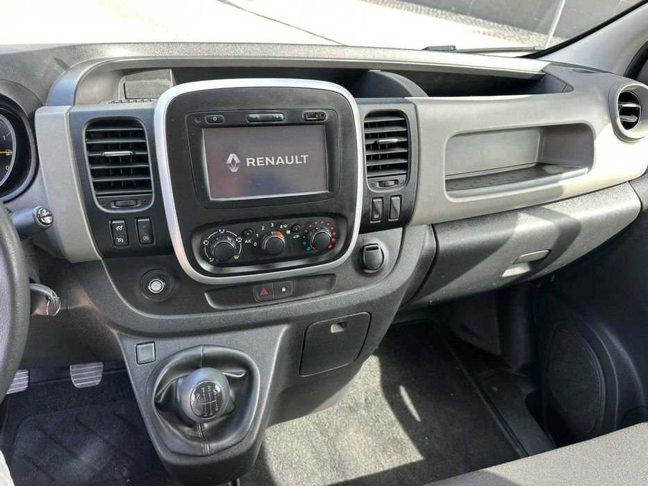 Renault Trafic 1.6DCI | 3 Lugares | 2017