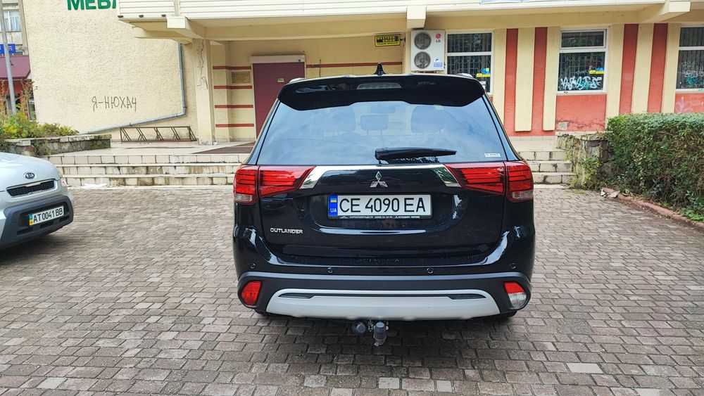Mitsubishi Outlander 2021