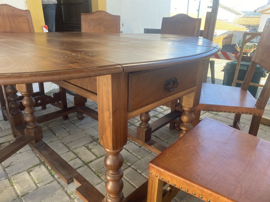 Mesa sala jantar com 8 cadeiras