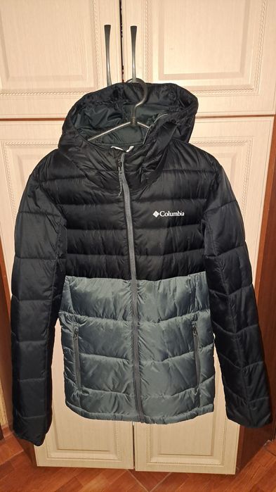 Куртка зимова Columbia,розмір S. Нюанс на рукаві!