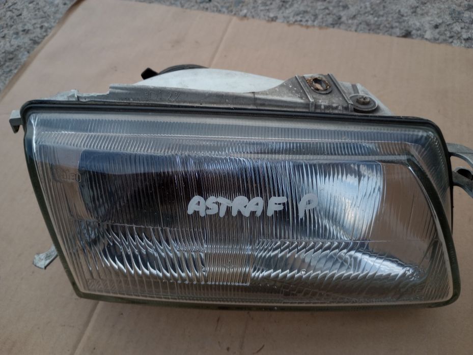 Opel Astra l 1 F lampa prawa prawy przód przednia