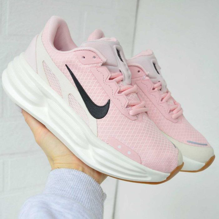 Nike Shield Comfort Ride Pink рожеві кросівки жіночі найк кроссовки кросовки