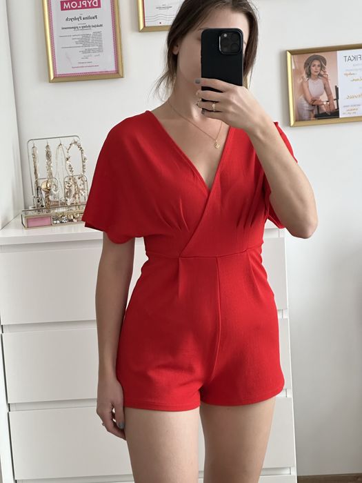 Kombinezon czerwony Bershka XS