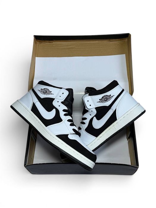 Кросівки Чоловічі Nike Air Jordan 1 High White Black