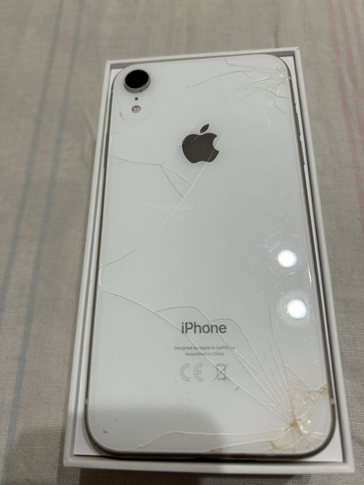 Продам Iphone XR/64 оригінал,акб 81.