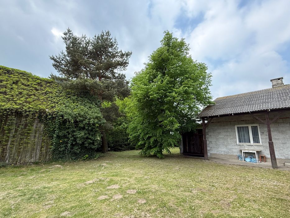 Siedlisko, działka 0,89 ha - 50 km od Warszawy z domem na wsi