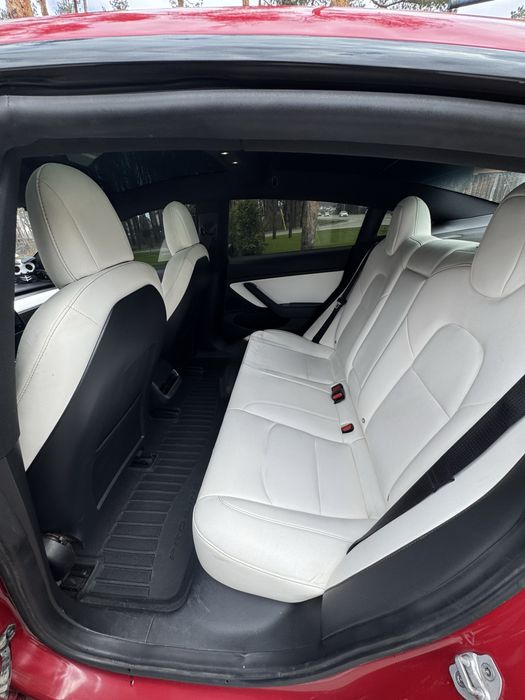 Продам Tesla model 3 2018 г