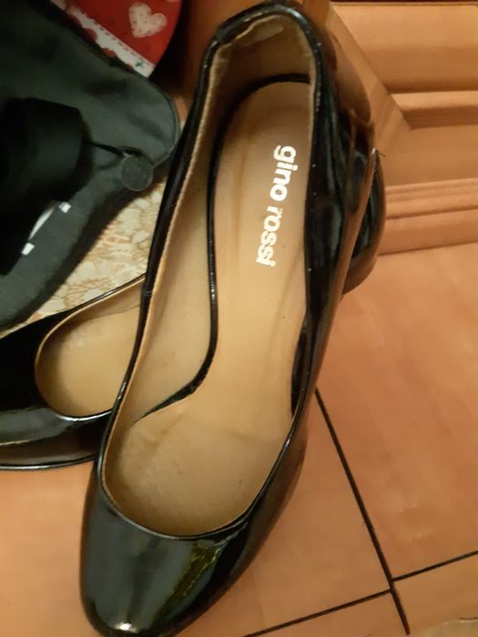 PSprzedam buty na obcasach