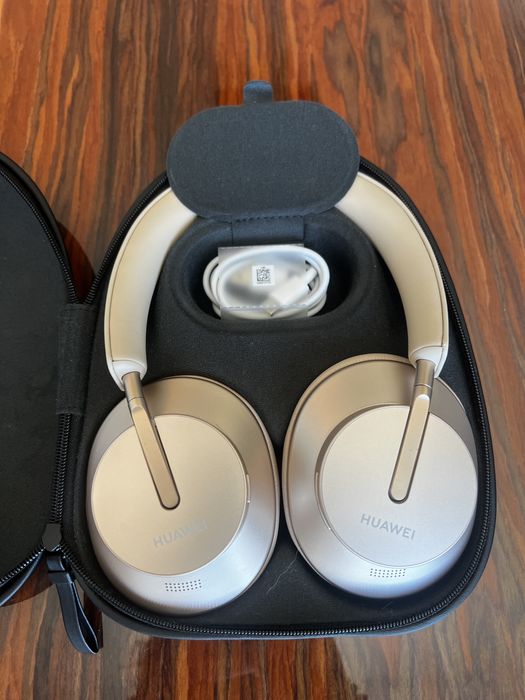 Fones Huawei Freebuds Studio Wireless ANC - Como Novos + Estojo