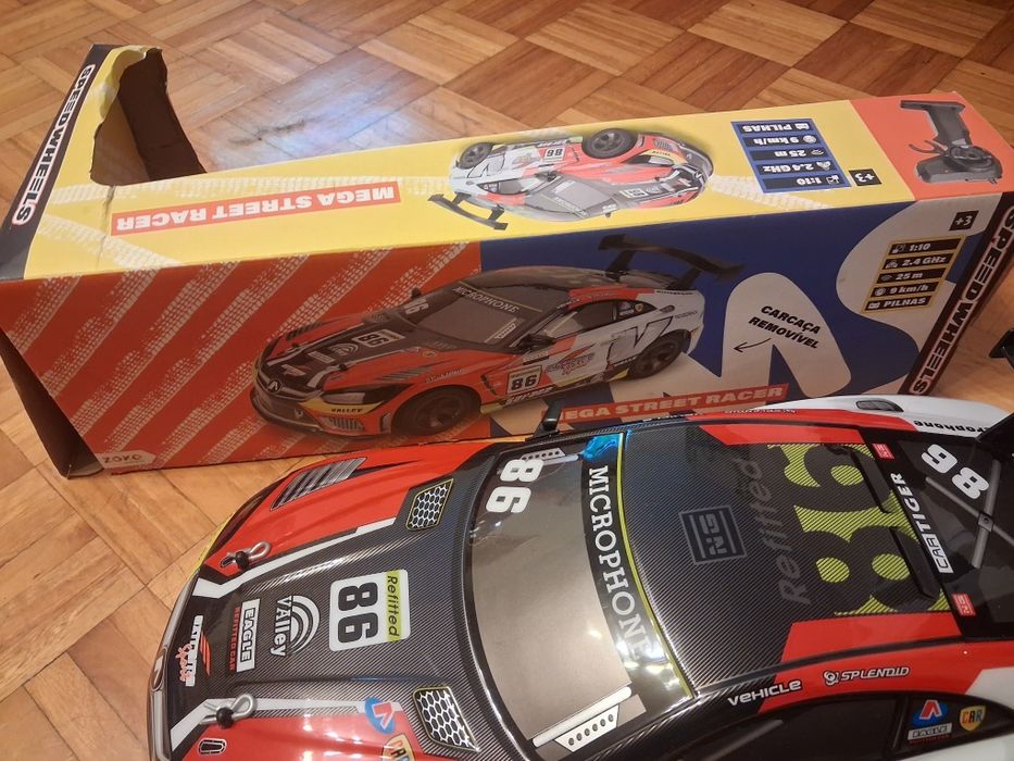 Carro de controle remoto424782546841774082