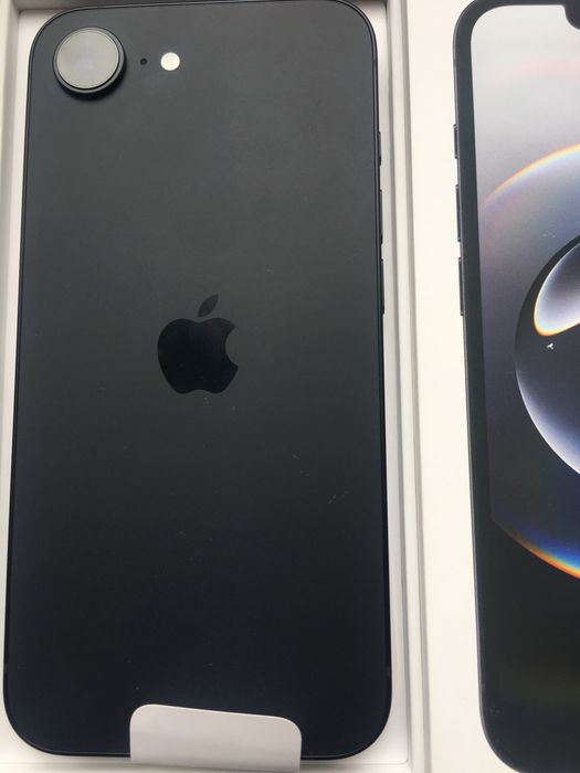 Iphone 16 e телефон новий  r sim e sim mdm