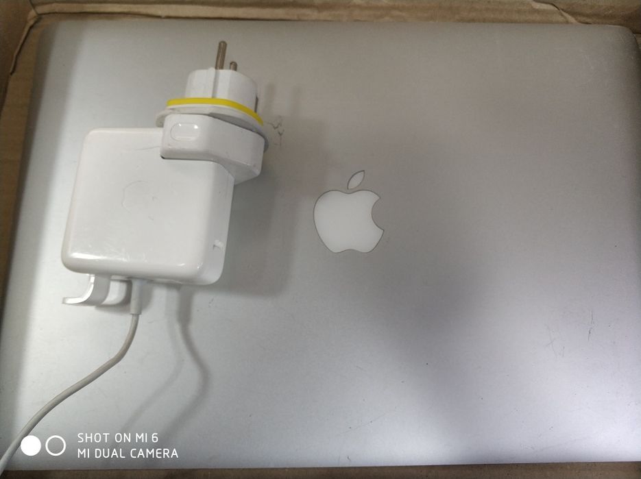 Apple MacBook Pro "model A1398"