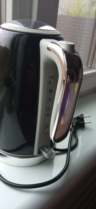 Электрочайник 1.7л.