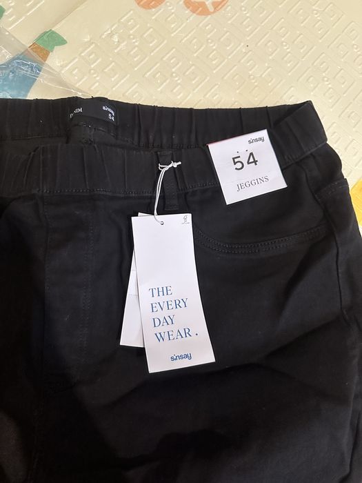 Джегінси Sinsay 54 розмір