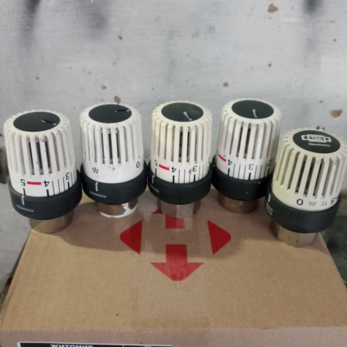 Терморегулятори для опалення приміщень