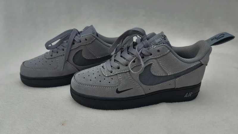 Nike Air Force 1 czarny 43