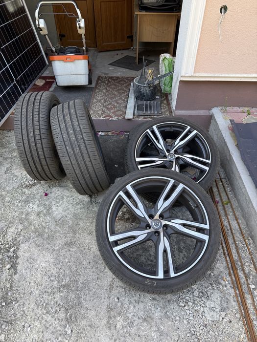Диски VOLVO R-DESIGN R22 з шинами