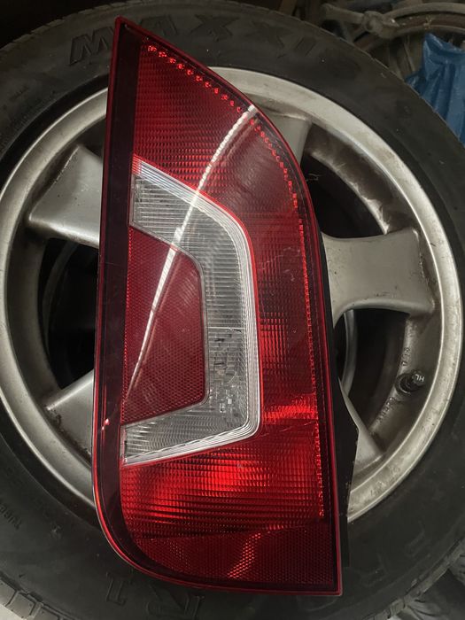 Фонар лівий WV UP 139927 FARBA