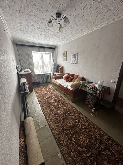 Продам двухкомнатную квартиру по ул. Марата.