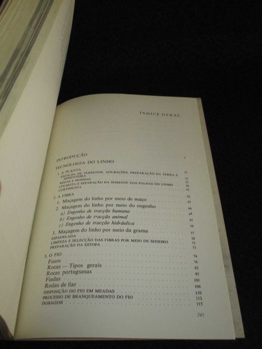 Livro O Linho Tecnologia Tradicional Portuguesa Ernesto Veiga de Oliveira Fernando Galhano Benjamim Pereira RARO