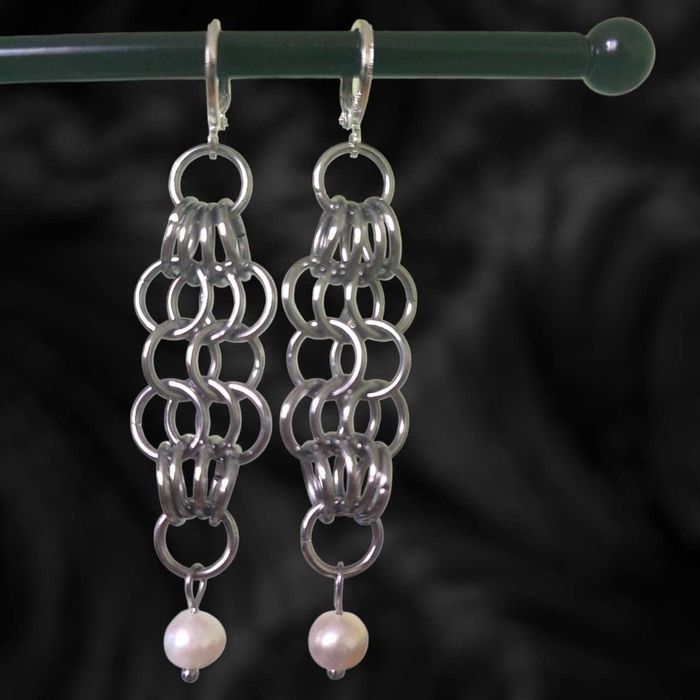 Kolczyki chainmail z perłami biżuteria w stylu wikingów fantasy gotyk