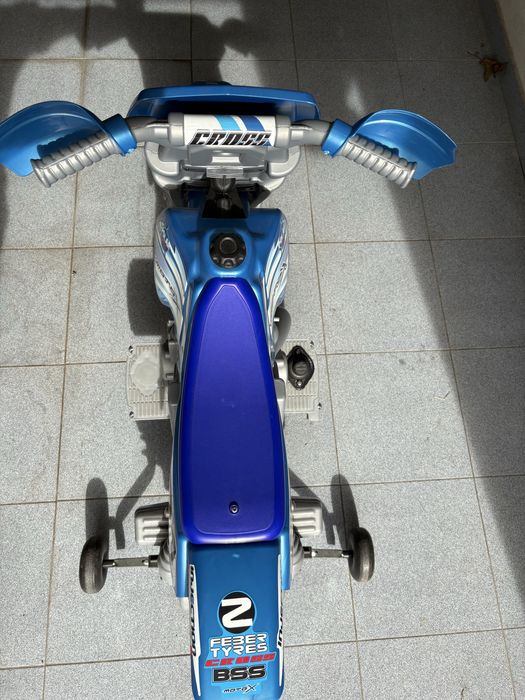 Moto eletrica de criança