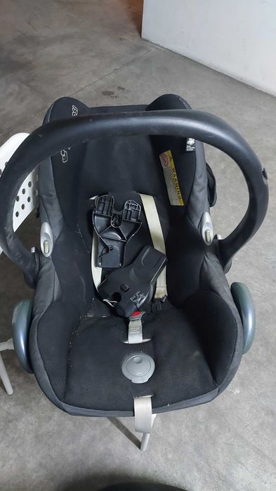 Cadeira Bébé Maxi-Cosi (0+) + Base Isofix