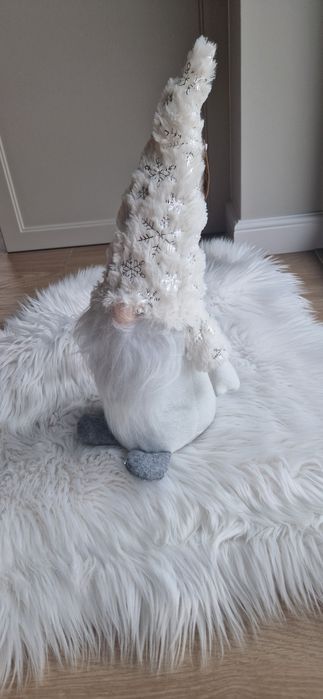 Nowy biały skrzat krasnal