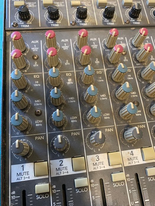 Mesa de mistura Mackie