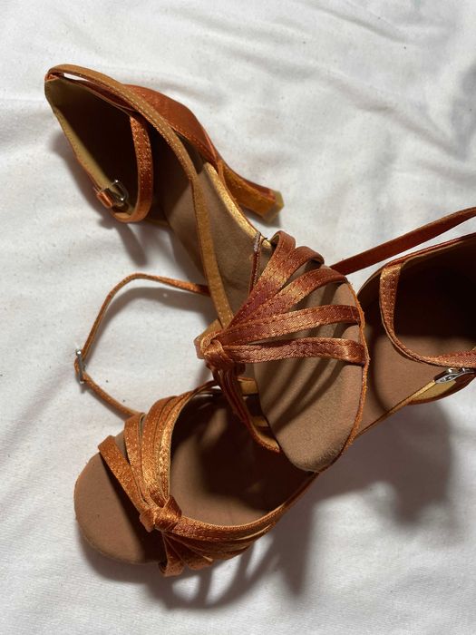 nowe Latino buty do tańca 41 karmel 7 cm supełek