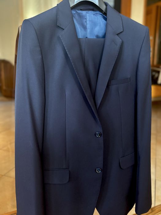 Garnitur wysoki slim ciemny granat z pokrowcem