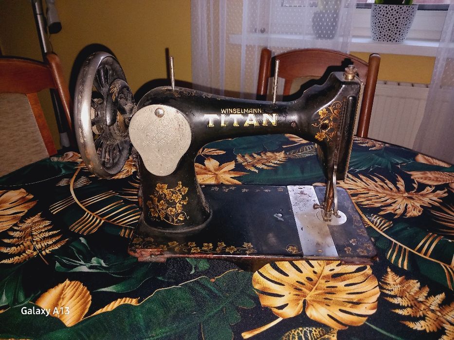 Zabytkowa maszyna do szycia