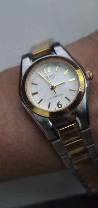 Casio quartzo senhora gold/Silver 75€