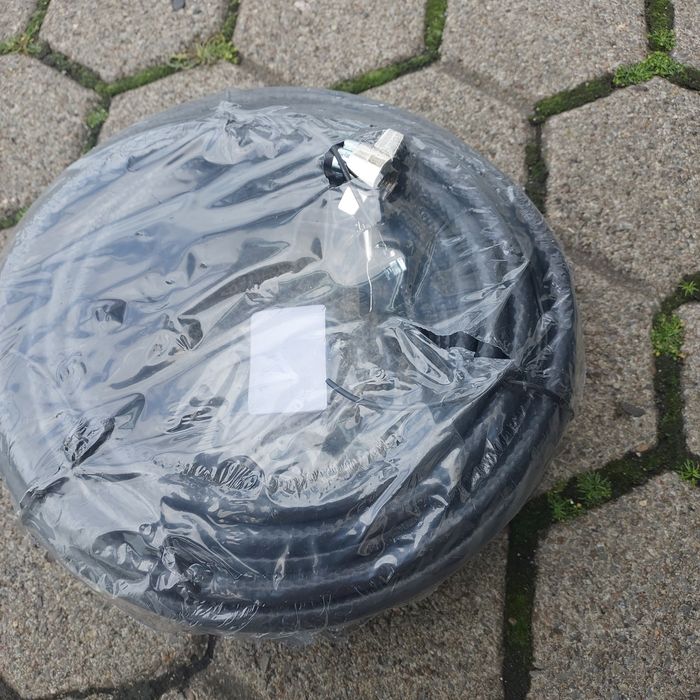 Шланг підкачки броньований.