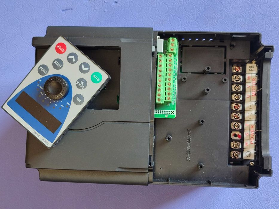 Частотник 5,5кВт ІР66 (220/220В; 380/380В; 220/380В) насос вентилятор