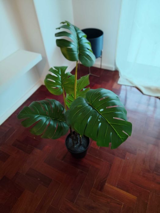 Planta artificial no vaso