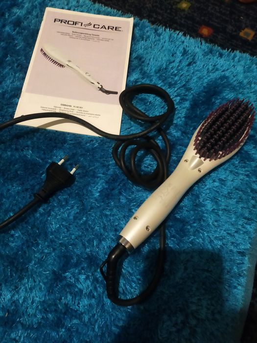 Uma Tefal fritadeira e uma escova elétrica