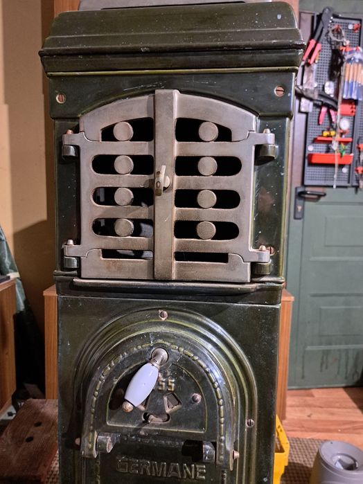 Piękny  Piec żeliwny przedwojenny GERMANE