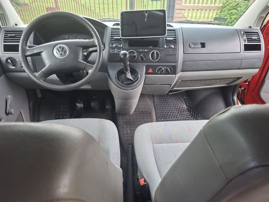 Sprzedam vw transporter t5, 9 osobowy