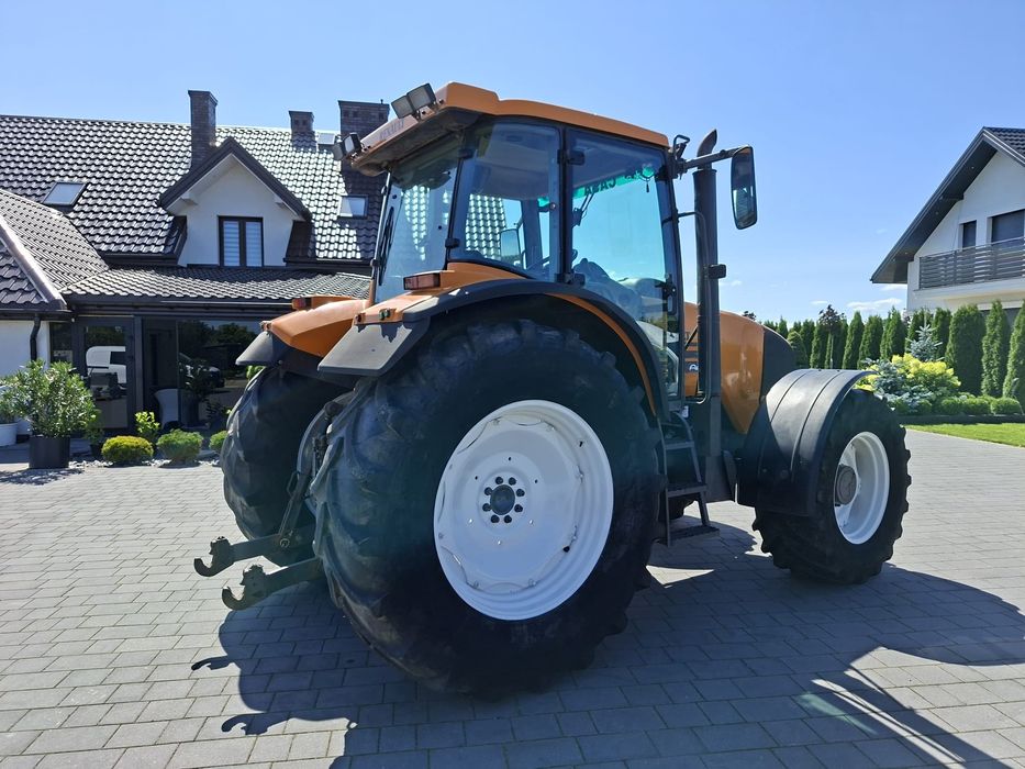 Renault Ares 640