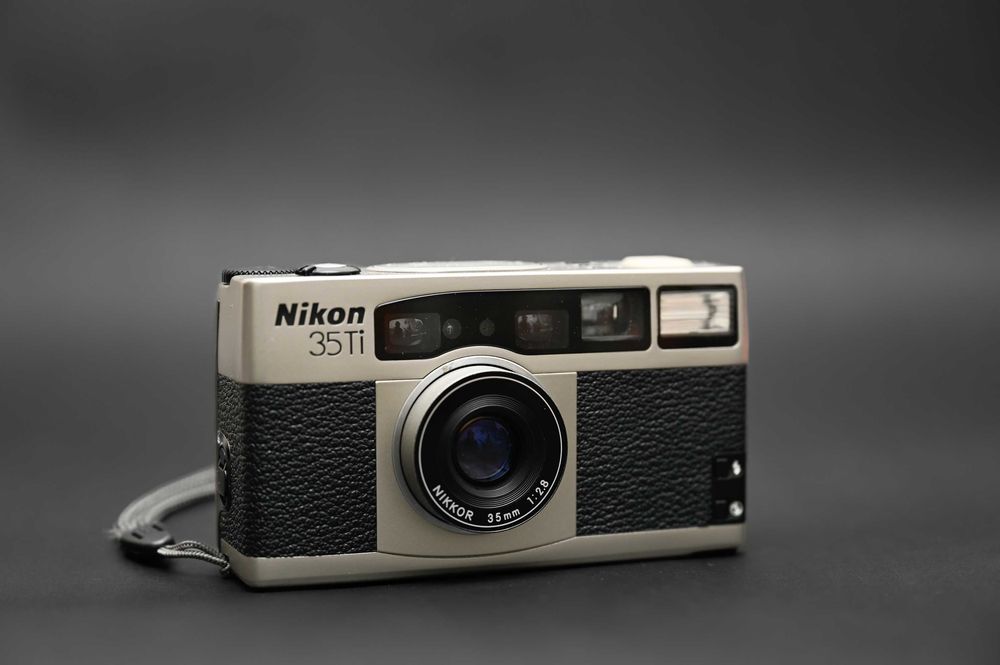 Nikon 35Ti - câmera 35mm compacta