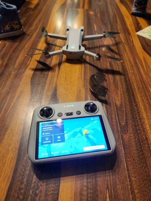 Dji mini 3 Pro z kontrolerem