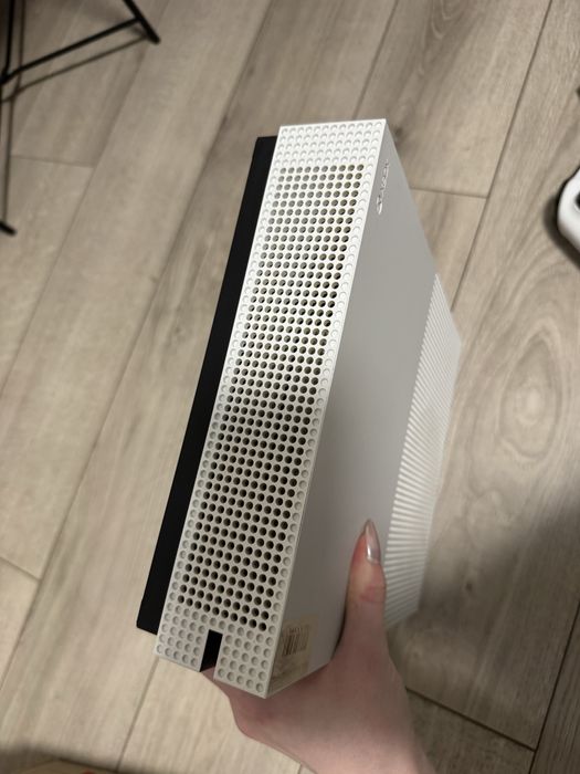 Ігрова консоль Xbox One S 1 Tb