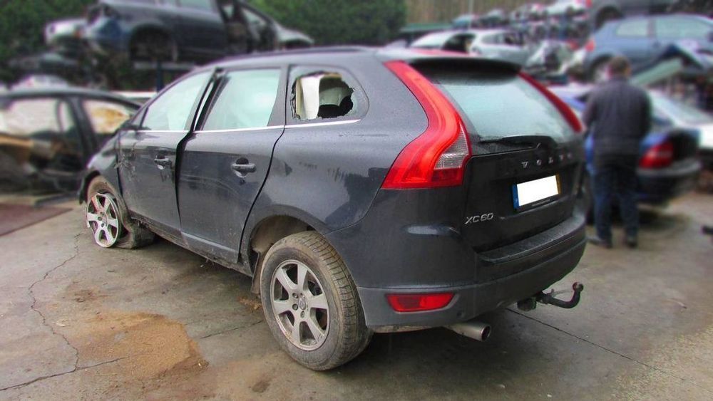 Volvo XC60 2.4 D5 (185CV) de 2009 - Peças Usadas (7069)