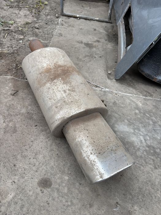 Продам банки выхлопные прямоток бмв е34(один выход).